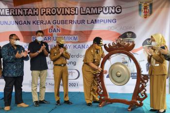 Gubernur Arinal Launching Bazar Rebo di Kecamatan Baradatu, Way Kanan